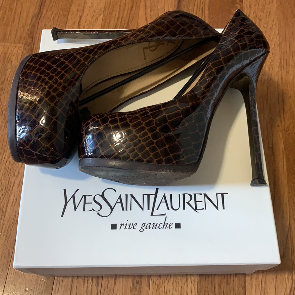 Yves Saint Laurent Brown Croc-Embossed Platform Pumps